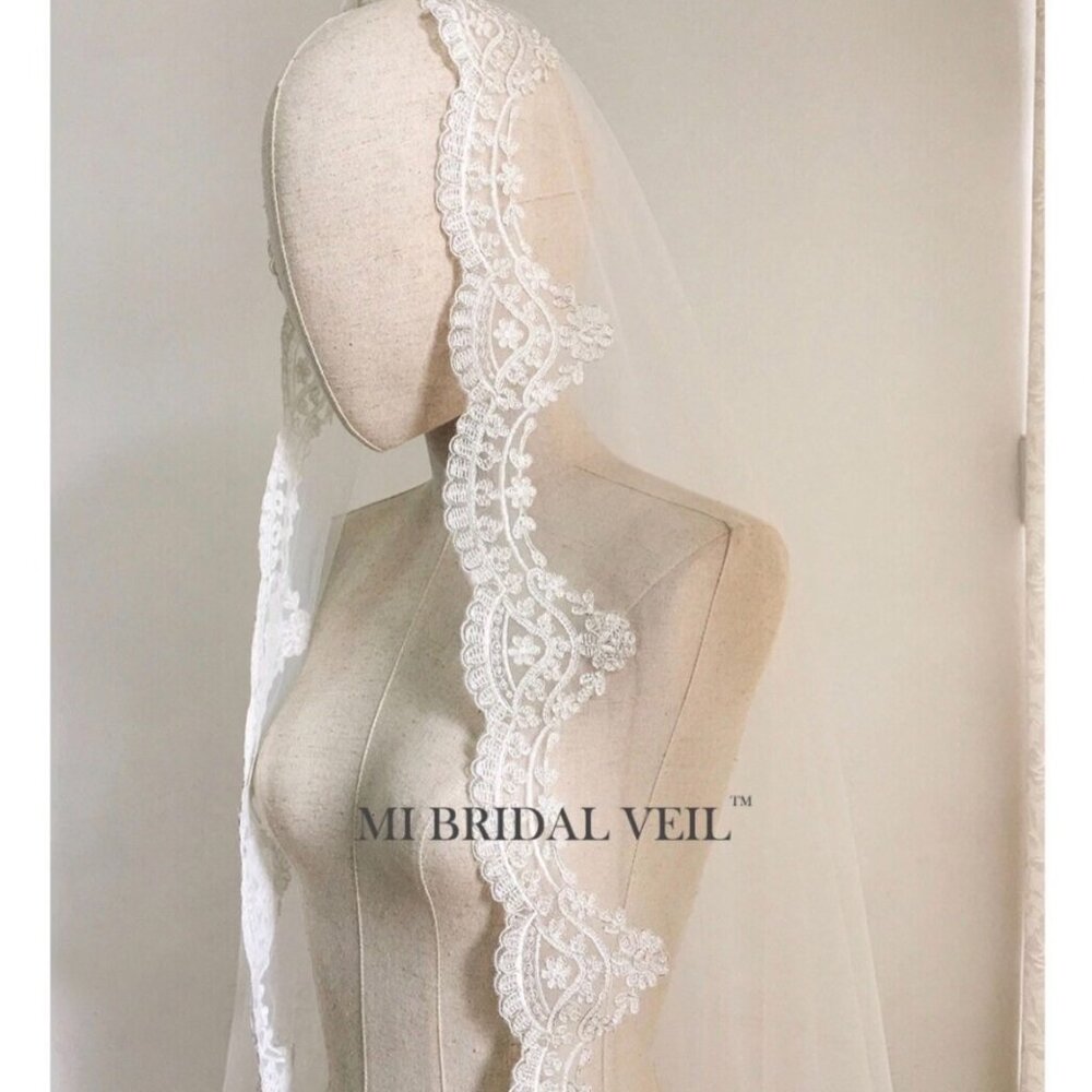 WEDDING VEIL-NEW WITH TAGS. NEVER USED